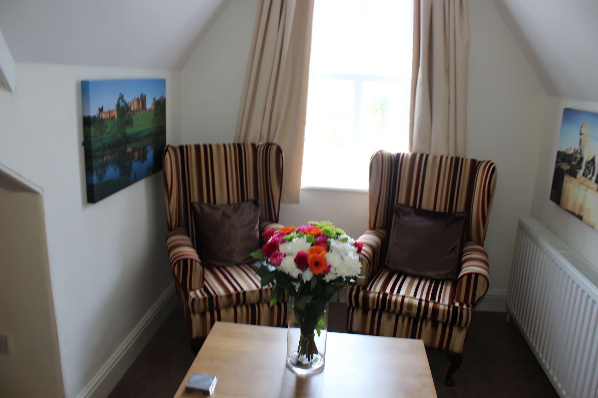 Coquetvale Hotel Ротбъри Екстериор снимка