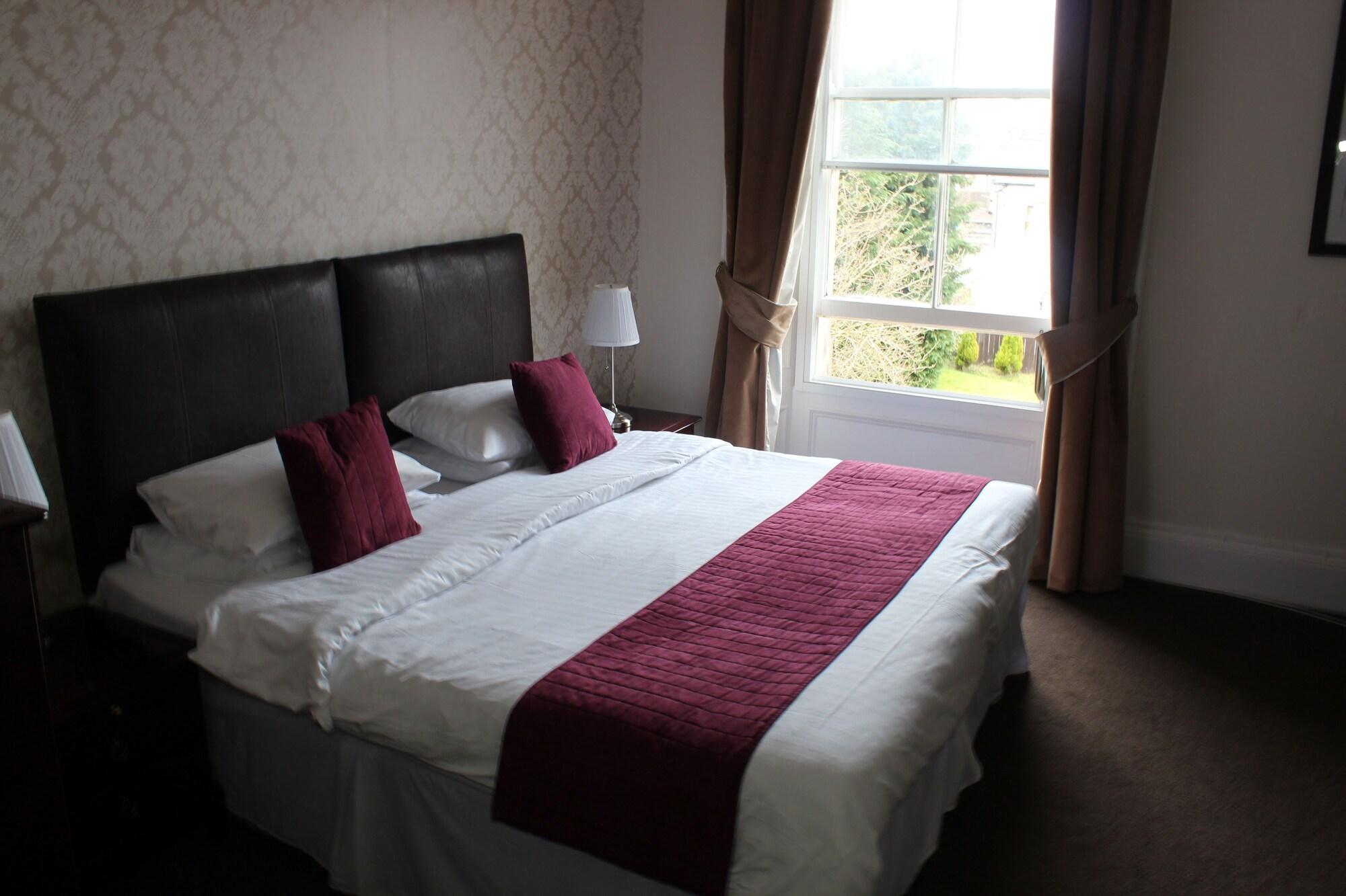 Coquetvale Hotel Ротбъри Екстериор снимка
