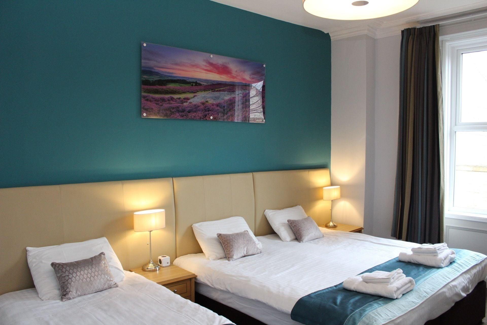Coquetvale Hotel Ротбъри Екстериор снимка