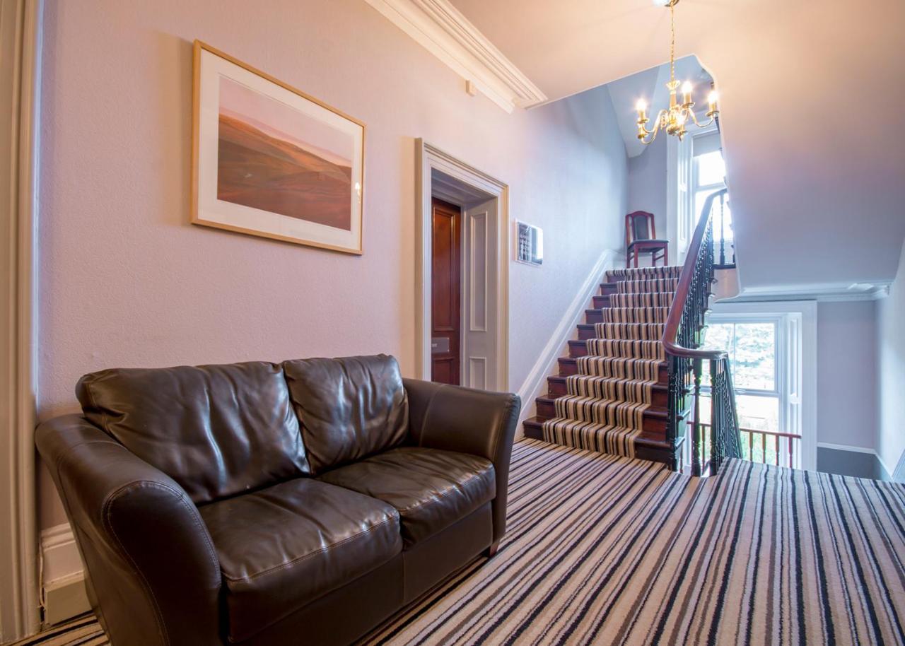 Coquetvale Hotel Ротбъри Екстериор снимка