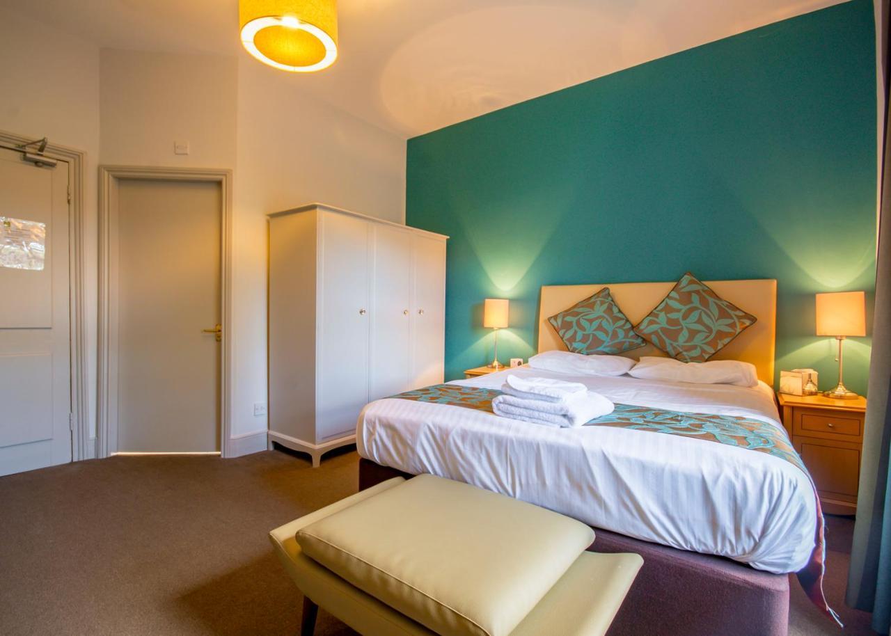 Coquetvale Hotel Ротбъри Екстериор снимка